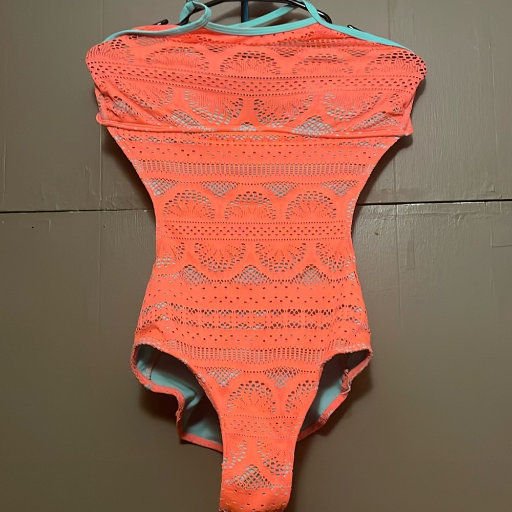 Bathing suit